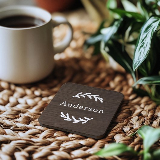 Rustic Dark Brown Wood Laurel Achternaam Monogram Bier Onderzetter