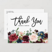 Rustic Dark Wood Burgundy Flowers Fall Wedding Briefkaart (Voorkant / Achterkant)