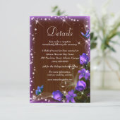 Rustic Dark Wood Paarse Floral Wedding Details Informatiekaartje (Staand voorkant)