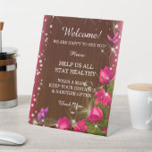 Rustic Dark Wood Pink Floral Wedding Safety Reclamebord Met Voetstuk (Insitu)