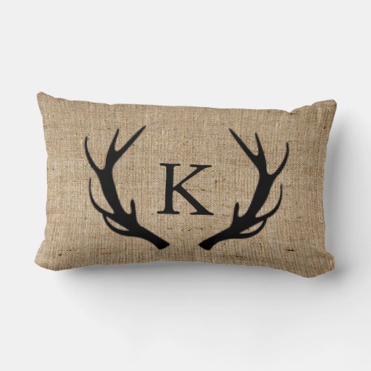 Rustic Deer Antler met Monogram Faux Burlap Kussen (Achterkant)
