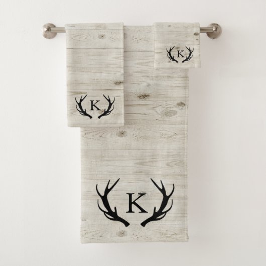Rustic Deer Antler White Wood Monogrammed Bad Handdoek (Insitu)