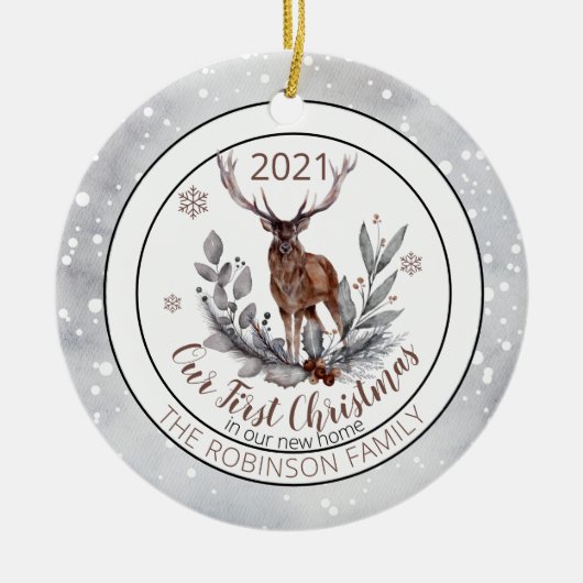 Rustic Deer Buck onze eerste kerstfamilie Keramisch Ornament (Voorkant)
