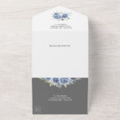 Rustic Dusty Blue Gray Floral Roos Garland Wedding All In One Uitnodiging (Buitenkant)