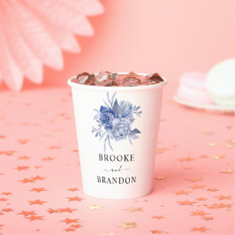 rustic dusty blue roses and other flowers papieren bekers