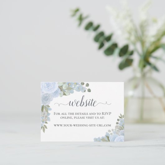 Rustic Dusty Blue Waterverf Rozen Wedding Website Informatiekaartje (Staand voorkant)