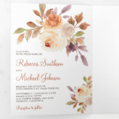 Rustic Earthy Dusty Peach Floral Wedding Drieluik Uitnodiging (Binnenzijde eerst)