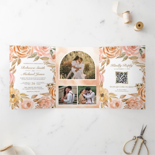 Rustic Earthy Floral Autumn QR Code Weddenschap Drieluik Uitnodiging (Binnen)