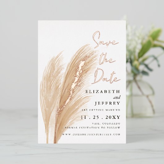 Rustic Earthy Neutral Boho Pampas Save the Date Folie Uitnodiging (Staand Voorkant)