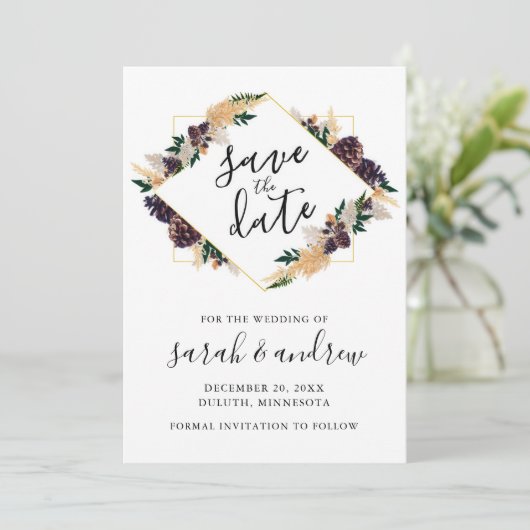 Rustic Elegance Pine Cone Greenery Save the Date (Staand voorkant)