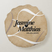 Rustic Elegant Monogram Burlap Wedding Rond Kussen (Achterkant)