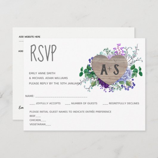 Rustic Engraved Heart Monogram RSVP Floral Wood Uitnodiging Briefkaart (Voorkant / Achterkant)