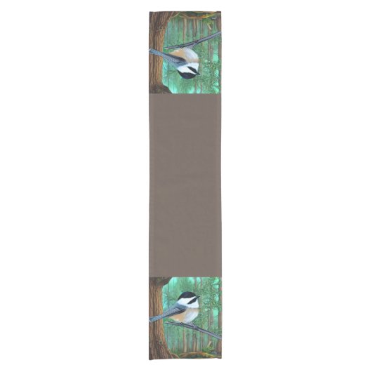 Rustic Evergreen Pine Chickadee Korte Tafelloper (Voorkant)