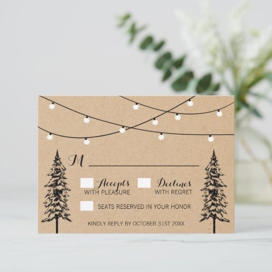 Rustic Evergreen Pine Tree Wedding RSVP-kaarten RSVP Kaartje (Staand voorkant)
