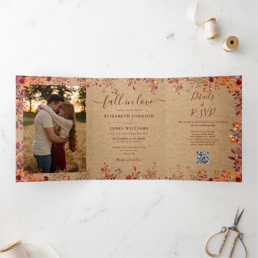 Rustic Fall In Love QR Code 2 Foto Huwelijk Drieluik Uitnodiging (Binnen)