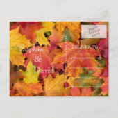 Rustic Fall Leaves Burlap Wedding RSVP Uitnodiging Briefkaart (Achterkant)