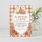 Rustic Fall Pumpkin Fox Baby Shower Invitation Kaart (Staand voorkant)