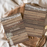 Rustic Farmhouse Baby's Breath Jar Wedding Kaart<br><div class="desc">Rustic Farmhouse String Lights en Jar of Baby's Breath Wedding Invitations on Wood background - inclusief prachtige en elegante scripttypografie met modern Country Boerderij House Sparkle voor de speciale huwelijksdag.</div>