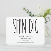 Rustic Farmhouse Birthday Party Invitation Funny Kaart (Staand voorkant)