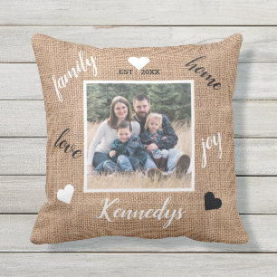 Rustic Farmhouse Burlap - Aangepaste naam foto Buitenkussen