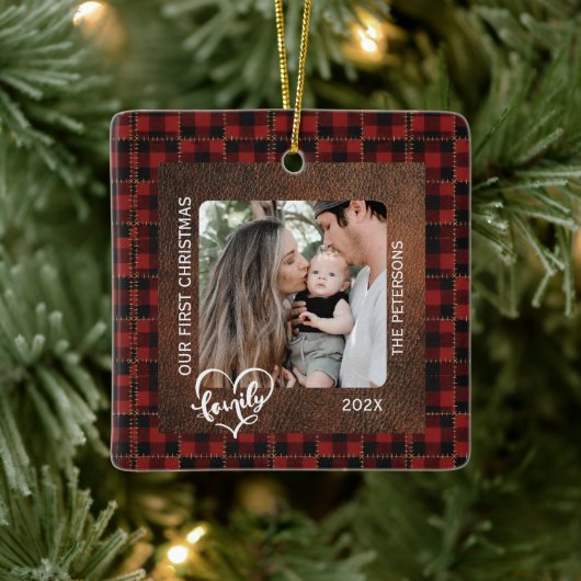 Rustic Farmhouse Leather & Plaid Christmas Family Keramisch Ornament (Boom)