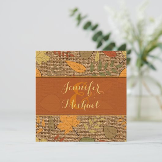 Rustic FAUX Burlap, Autumn Leaves Wedding Invite 3 Kaart (Staand voorkant)