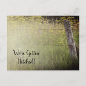 Rustic Fence Post and Wildflower Country Wedding Aankondigingskaart (Voorkant)