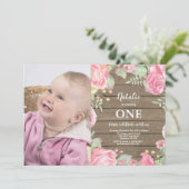 Rustic First 1st Birthday Invitation Pink Floral Kaart (Staand voorkant)