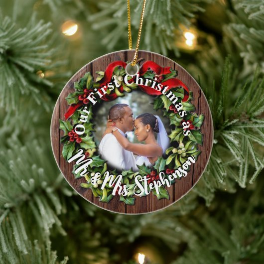 Rustic First Kerstman Mr Mrs Couple Wedding Photo Keramisch Ornament (Boom)
