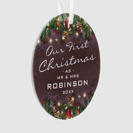 Rustic First Kerstmis Mr & Mrs Passen getrouwd Ornament (voorkant)