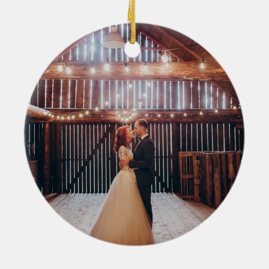 Rustic First Mr. en Mrs. Kerstfoto Keramisch Ornament (Achterkant)