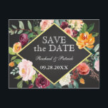 Rustic Floral Chalkboard Wedding Save the Date Aankondigingskaart<br><div class="desc">Deze bijtende krijtbord Save the Date Post card is perfect voor een herfst-georiënteerde bruiloft en bevat een mengeling van waterverf bloemen in mooie herfsttinten van wogundy, oranje, zalm, roze en wit met grijze accenten. Een gouden grens omringt het diamantvormige lijst met uw gewenste tekst. De keerzijde heeft een voorbeeldbericht dat...</div>