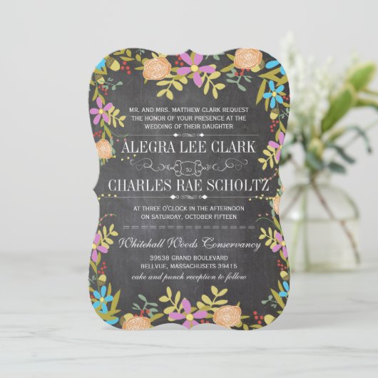 Rustic Floral Garland Chalkboard Wedding Kaart (Staand voorkant)