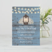 Rustic Floral Lantern Dusty Blue Barn Wood Wedding Kaart (Staand voorkant)