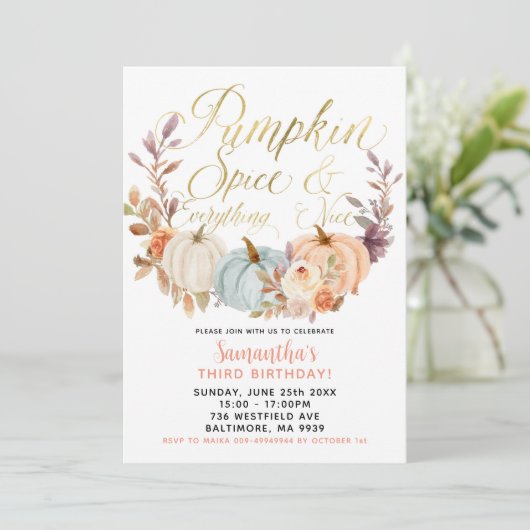 Rustic Floral Pumpkin Birthday Uitnodiging (Staand voorkant)