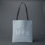 Rustic Floral Stem Wedding Monogram | Dusty Blue Tote Bag<br><div class="desc">Aangepaste gedrukte canvas tassen maken een leuk en functioneel huwelijk in het voordeel van je gasten! Pas de sjabloon aan met de bruid- en bruidenamen of monogram-initialen. Voeg uw trouwdatum, de plaats, de staat of de plaatsnaam of een andere douanetekst toe. Dit moderne rustige logo-achtige ontwerp heeft een eenvoudige bloem...</div>