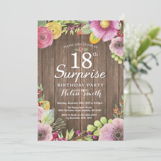 Rustic Floral Surprise 18e verjaardag Uitnodiging (Staand voorkant)