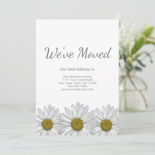 Rustic Floral White Daisies Modern Moving Aankondiging (Staand voorkant)