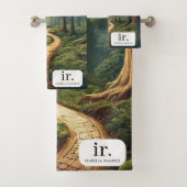 Rustic Forest Path met naam en monogram Bad Handdoek (Insitu)