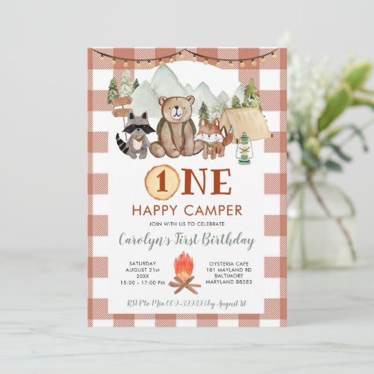 Rustic Gingham One Happy Camper Eerste Verjaardag Kaart (Staand voorkant)