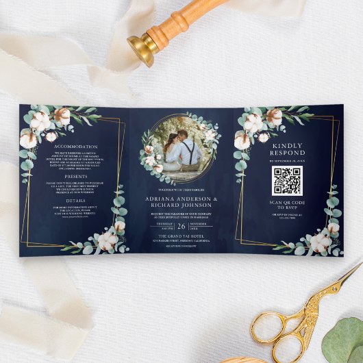 Rustic Gold Cotton Eucalyptus QR Code Navy Weddens Drieluik Uitnodiging