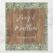 Rustic Gold Eucalyptus & White Floral Wood Wedding Wijn Etiket (Enkel label)