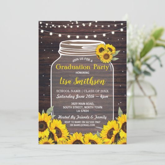 Rustic Graduation Party Jar Wood Sunflower Invite Kaart (Staand voorkant)