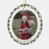 Rustic Green Buffalo Plaid Kerstmis Familiefoto Keramisch Ornament (Links)