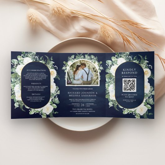 Rustic Greenery Ivory Floral Navy QR Code Weddensc Drieluik Uitnodiging