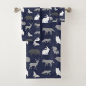 Rustic Grey Tones Woodland Creats & Navy Blue Bad Handdoek (Insitu)