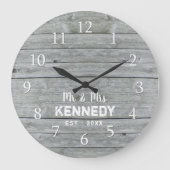 Rustic Grey Wood Couple Name Wedding Jubileum  Grote Klok (Voorkant)