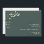 Rustic Gypsophila Green Wedding Save the Date<br><div class="desc">Illustratie van de adem van de zigeunerbaby in de linkerbovenhoek met roestgroene achtergrond en witte tekst.</div>