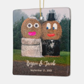 Rustic Hay Bale Funny Bride en Groom Keramisch Ornament (Links)