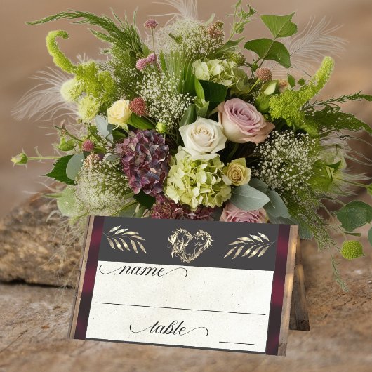 Rustic Heart & Monogram - Bordeauxrood Plaatskaartje